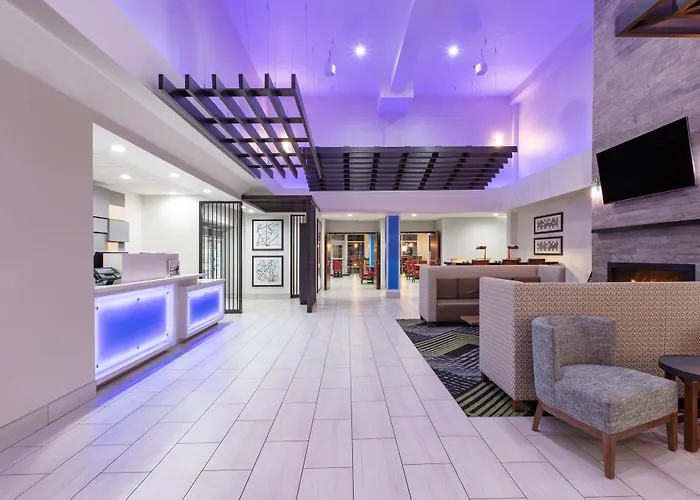 Holiday Inn Express Hotel & Suites Seaside Convention Center By Ihg